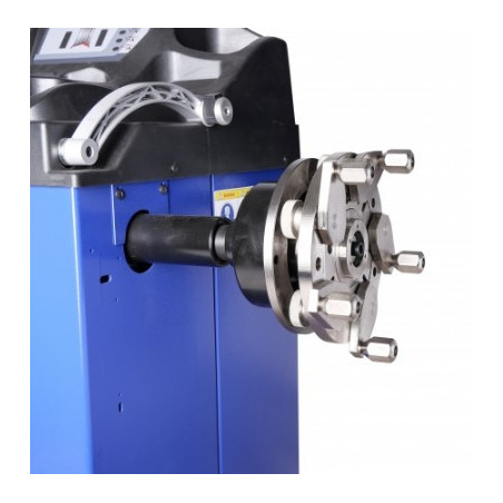 Adaptateur universel pour jantes pleines : centrage ajustable, haute qualité et polyvalence garantie.