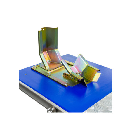 Pont élévateur pour motos Falco Sollevatori : qualité, sécurité et facilité d'utilisation garanties.