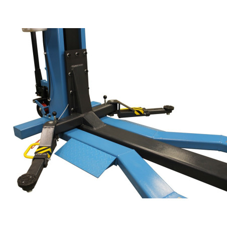 Pont élévateur mobile à colonne unique Falco Sollevatori : robuste et pratique.