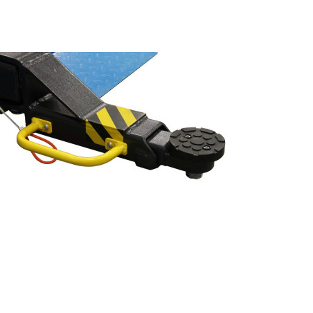 Pont élévateur mobile à colonne unique Falco Sollevatori : robuste, stable, pratique.