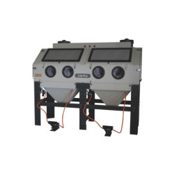Cabine de sablage double AirPro pour sabler de grandes pièces en sécurité.