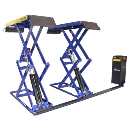 Élégant élévateur double ciseaux Falco Sollevatori : qualité supérieure et sécurité optimale.